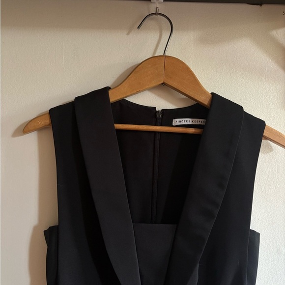 Finders Keepers Logic Playsuit - Size Small - Picture 6 of 6
